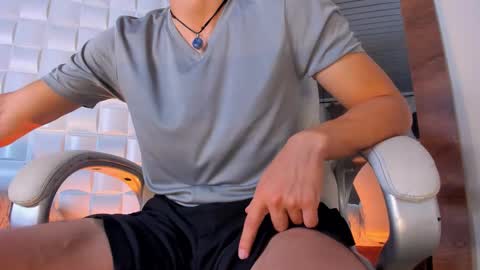 Snapshot of alejandrostorm chatting on November 14, 8:40 pm Alejo online show from November 14, 8:40 pm