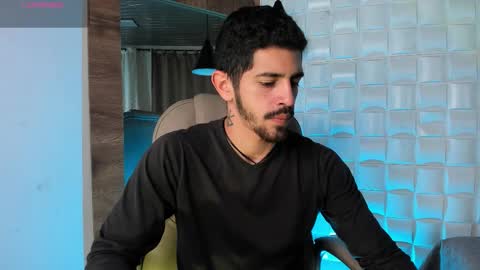 Alejo  online show from February 4, 3:56 am