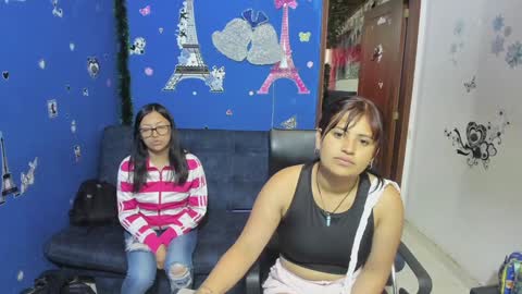 Snapshot of alejita_smithh chatting on January 20, 12:28 pm zoe and Kataleya online show from January 20, 12:28 pm