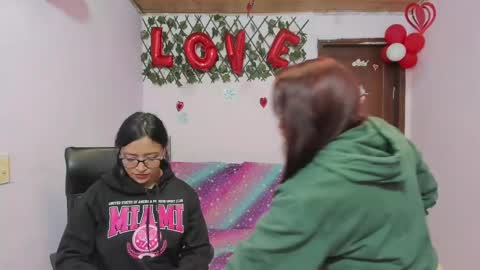 Snapshot of alejita_smithh chatting on March 7, 3:18 pm zoe and Kataleya online show from March 7, 3:18 pm