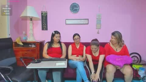 Snapshot of alejita_smithh chatting on September 15, 12:16 pm zoe and Kataleya online show from September 15, 12:16 pm