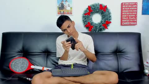 Snapshot of alejo_peverell chatting on December 14, 9:24 pm alejo peverell online show from December 14, 9:24 pm