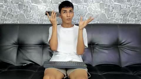 Snapshot of alejo_peverell chatting on November 17, 7:52 pm alejo peverell online show from November 17, 7:52 pm