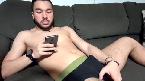 Snapshot of alejocoleman chatting on October 29, 10:22 pm alejocoleman online show from October 29, 10:22 pm