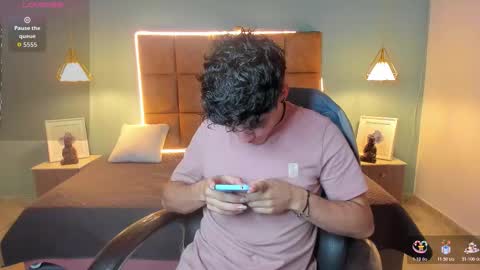 ALejoo Saenz online show from November 5, 4:01 am