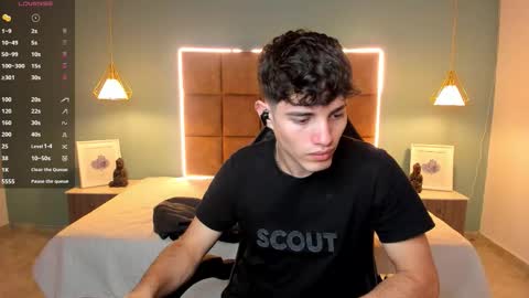 ALejoo Saenz online show from March 19, 3:43 am