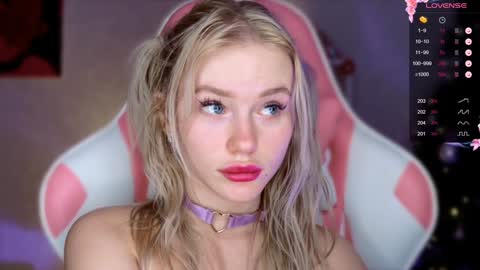 Lexi online show from December 13, 6:53 am