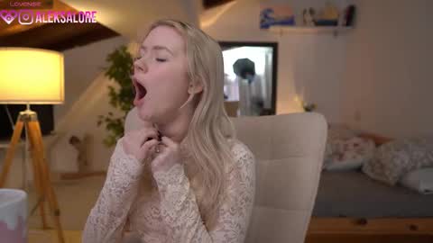 Lexi online show from January 19, 4:05 am