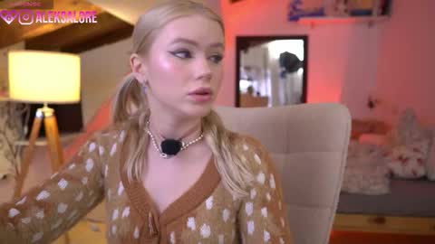 Lexi online show from February 9, 4:05 am