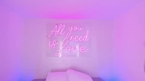 Snapshot of aleksandra_miller chatting on November 18, 4:06 am Aleksandra online show from November 18, 4:06 am