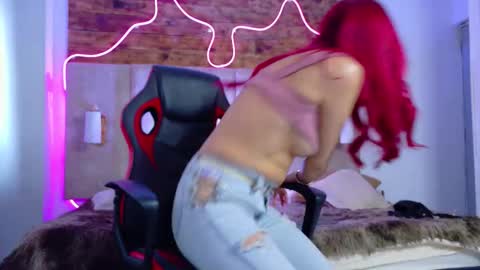 Snapshot of alektra_bryce chatting on September 26, 8:02 pm alektra_bryce online show from September 26, 8:02 pm