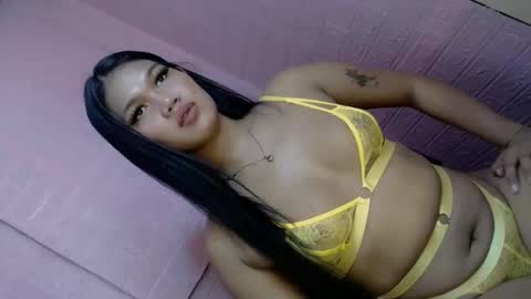 Snapshot of alena_sanggre69 chatting on December 22, 5:42 pm Kimmygirl online show from December 22, 5:42 pm