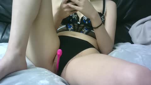 Snapshot of aleniia19 chatting on February 2, 8:08 pm Aleniia19 online show from February 2, 8:08 pm