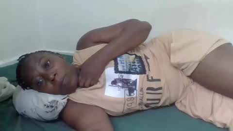 Noreen Kennth and Emilly online show from March 4, 7:32 pm