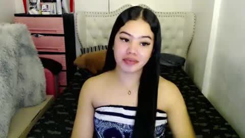 Snapshot of alesha_vibe_me chatting on November 14, 8:40 pm alesha_vibe_me online show from November 14, 8:40 pm