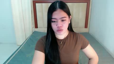Snapshot of alesha_vibe_me chatting on December 2, 6:36 pm alesha_vibe_me online show from December 2, 6:36 pm