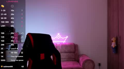 Snapshot of alessandramoreli chatting on November 20, 8:30 pm AlessandraMoreli Its my birthday online show from November 20, 8:30 pm