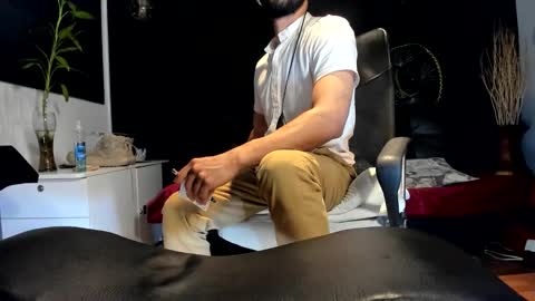 Snapshot of alessandro__wye chatting on October 31, 2:23 am ALESSANDRO WYE online show from October 31, 2:23 am