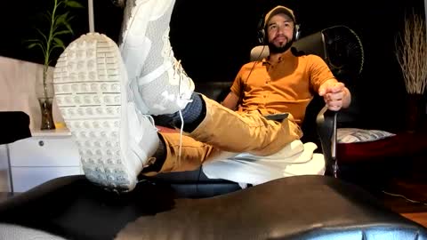 Snapshot of alessandro__wye chatting on November 2, 2:58 am ALESSANDRO WYE online show from November 2, 2:58 am