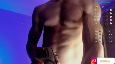 Snapshot of alessandro_dibellucci chatting on January 23, 11:26 pm Kciqu3 Independent model online show from January 23, 11:26 pm