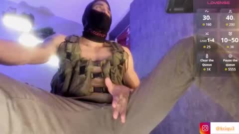 Snapshot of alessandro_dibellucci chatting on November 21, 2:43 am Kciqu3 Independent model online show from November 21, 2:43 am