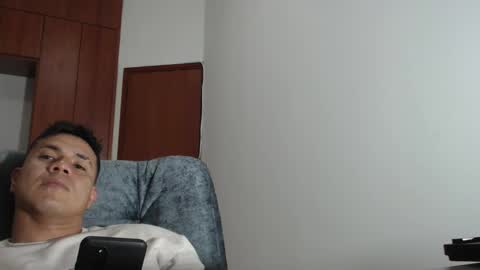 Snapshot of alessandromancini92 chatting on November 7, 2:11 am alessandromancini92 online show from November 7, 2:11 am