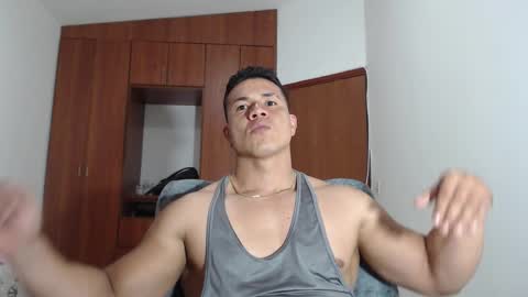 Snapshot of alessandromancini92 chatting on November 9, 7:34 pm alessandromancini92 online show from November 9, 7:34 pm