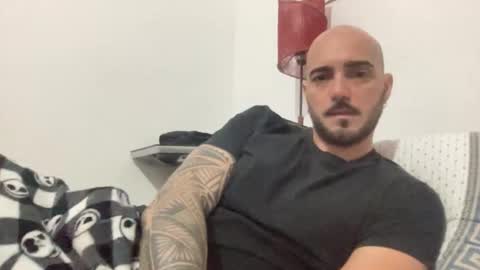 alessandromori91 online show from December 15, 11:42 pm