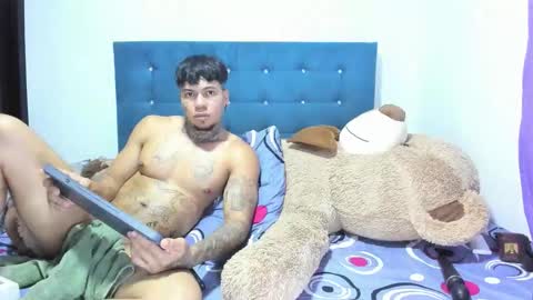 Snapshot of alessia_hot1 chatting on November 27, 12:46 am alessia_hot1 online show from November 27, 12:46 am