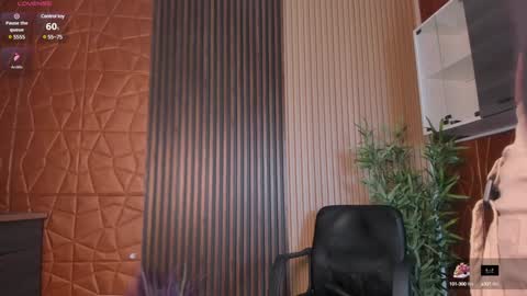 Snapshot of alessia_taylorr chatting on January 19, 5:49 pm Alessia Everyday From 0530 to 1430 Col Time online show from January 19, 5:49 pm