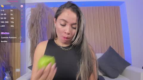 Snapshot of alessia_taylorr chatting on February 6, 11:54 am Alessia Everyday From 0530 to 1430 Col Time online show from February 6, 11:54 am