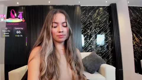 Snapshot of alessia_taylorr chatting on February 24, 11:54 am Alessia Everyday From 0530 to 1430 Col Time online show from February 24, 11:54 am