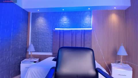 Snapshot of alessia_taylorr chatting on November 6, 12:06 pm Alessia Everyday From 0530 to 1430 Col Time online show from November 6, 12:06 pm