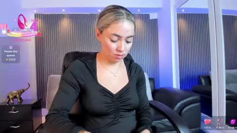 Snapshot of alessia_taylorr chatting on December 18, 12:22 pm Alessia Everyday From 0530 to 1430 Col Time online show from December 18, 12:22 pm