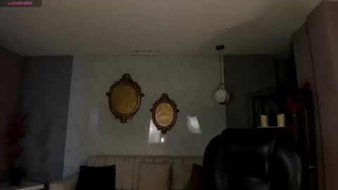 Snapshot of alessiacorleone_ chatting on September 25, 5:16 pm Alessia online show from September 25, 5:16 pm