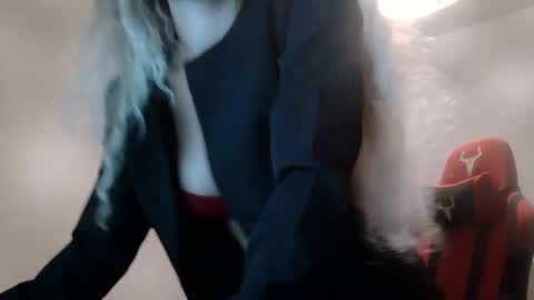 Snapshot of alessiacreed chatting on September 22, 9:17 pm AlessiaCreed online show from September 22, 9:17 pm