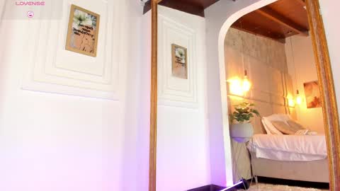 Snapshot of alessialondon chatting on March 7, 6:46 am Alessia online show from March 7, 6:46 am