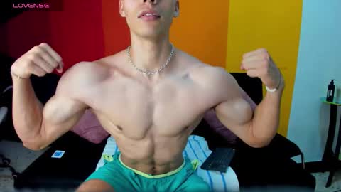 Snapshot of alessiovitale chatting on December 3, 12:03 pm Alessio online show from December 3, 12:03 pm