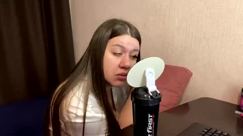 Aletta Oushen online show from December 19, 10:56 am