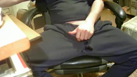 Snapshot of alex81pv1981 chatting on January 31, 6:47 pm alex81pv1981 online show from January 31, 6:47 pm