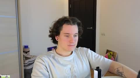Snapshot of alex_candy_pump chatting on March 12, 4:08 am FAVORITE online show from March 12, 4:08 am