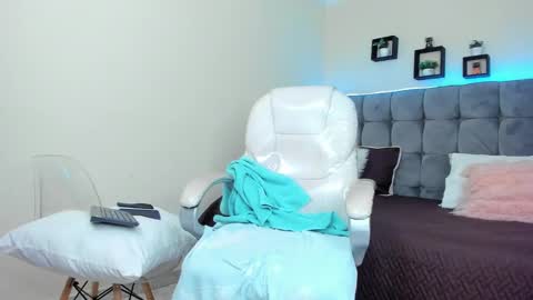 alex online show from January 27, 3:28 pm