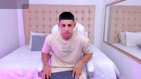 alex online show from December 16, 12:10 pm