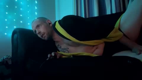 alex_essex69 online show from September 24, 2:04 am