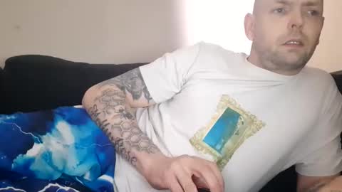 alex_essex69 online show from April 23, 8:46 am