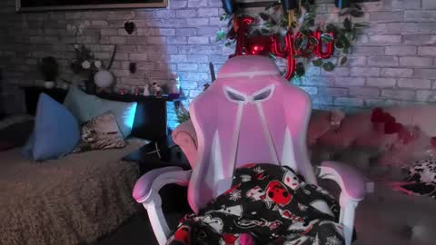 alex_howell online show from March 1, 11:47 pm