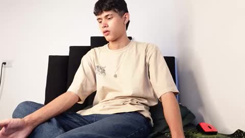 alex_mark_ online show from October 9, 6:17 pm