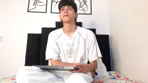 alex_mark_ online show from February 5, 1:38 pm