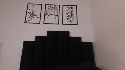 alex_mark_ online show from February 24, 1:20 pm