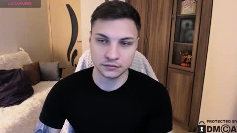 Snapshot of alex_milson chatting on October 29, 8:05 am alex_milson online show from October 29, 8:05 am